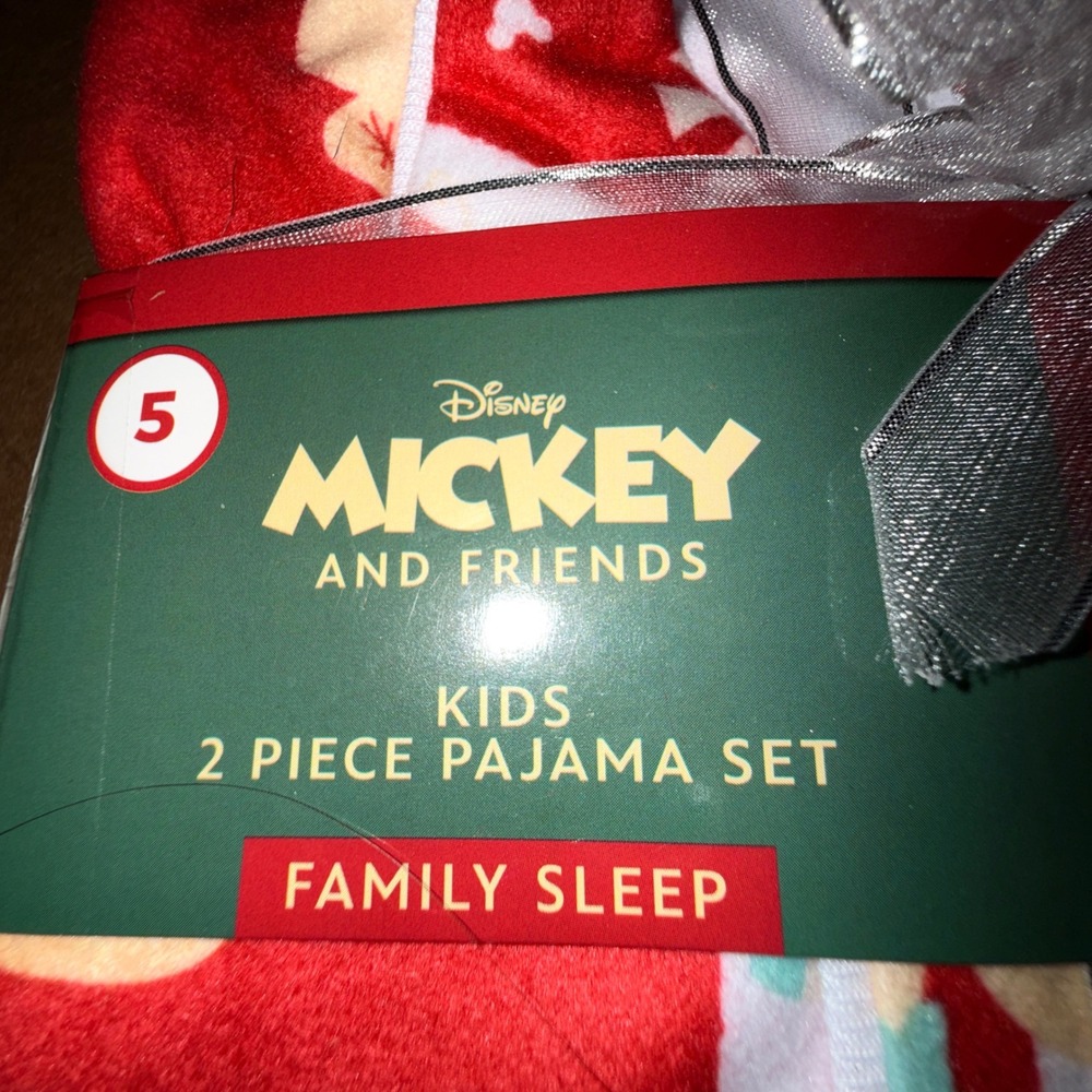 Disney Mickey Mouse Kids Pajama Set Size 5 NEW Holiday Red Snowflake Peppermint - Picture 3 of 6